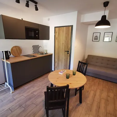 Apartman Debina *